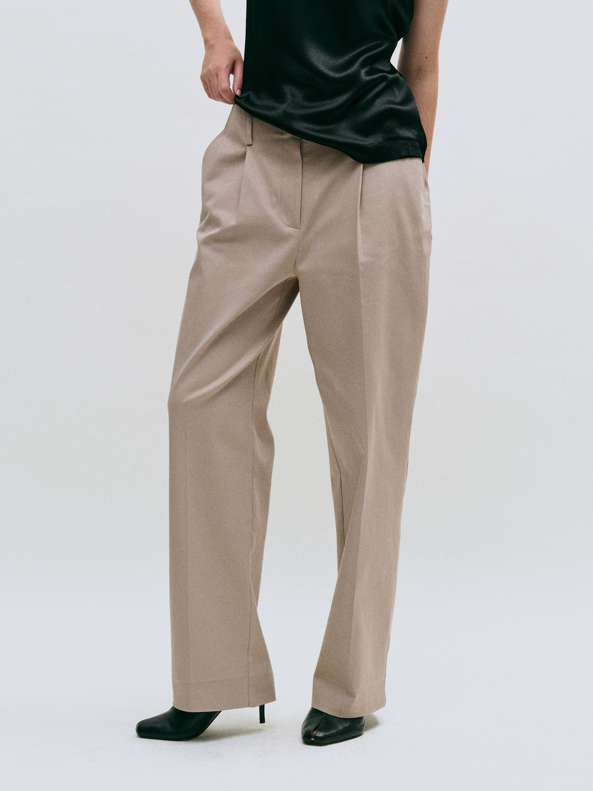The Ellis Trousers - Beige